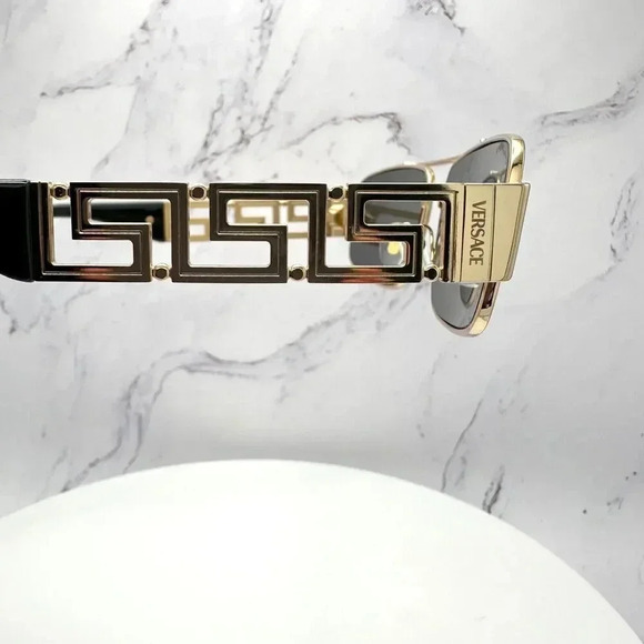 Versace Sunglasses Gold Rectangle Metal Logo Black Retro Italy 100% Authentic - Picture 13 of 16